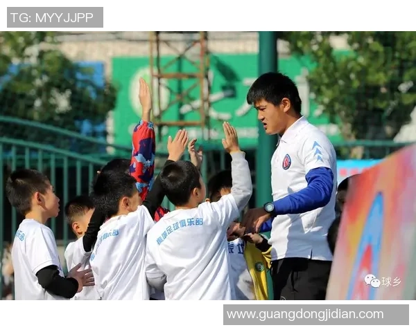 鑫乐足球引领新风潮助力青少年成长与梦想实现