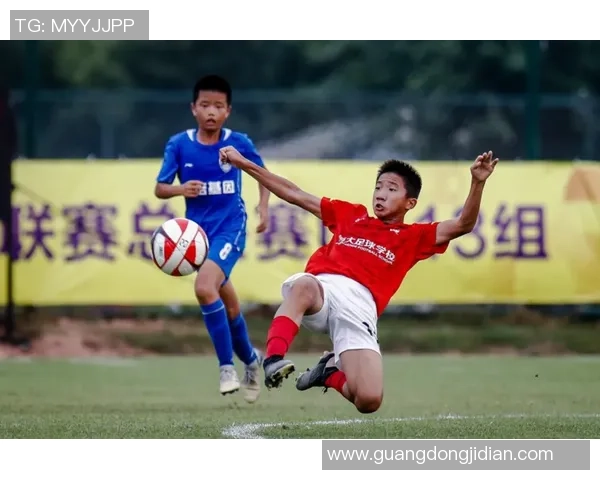 华青足球：培养未来足球明星的摇篮与发展之路