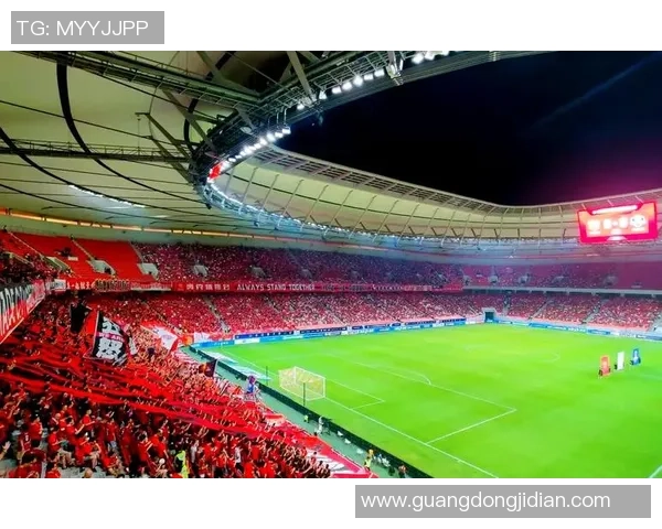 探索场地对足球比赛的影响与发展趋势分析