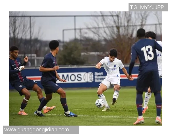 足球考试大学的魅力与挑战探索如何在校园中实现体育与学术的完美结合 足球考试大学的魅力与挑战探索如何在校园中实现体育与学术的完美结合